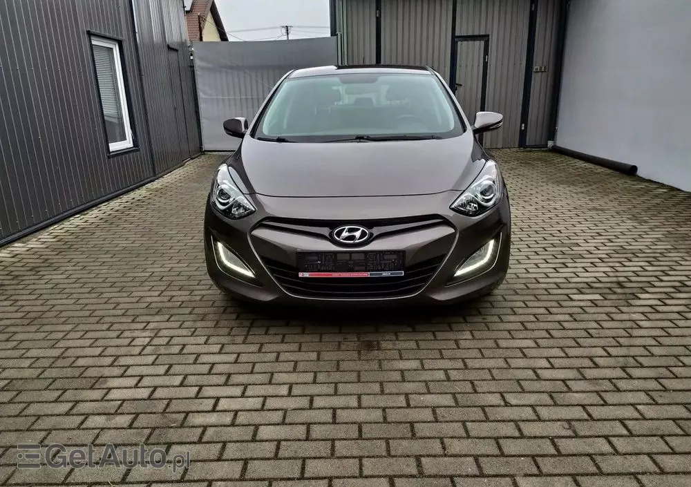 HYUNDAI I30 1.6 GDI BlueDrive Classic +