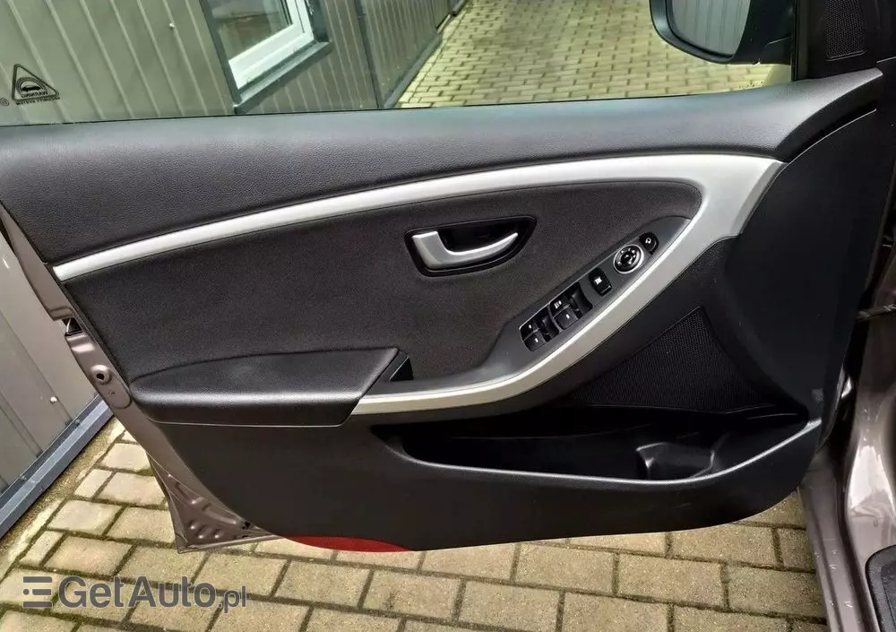 HYUNDAI I30 1.6 GDI BlueDrive Classic +