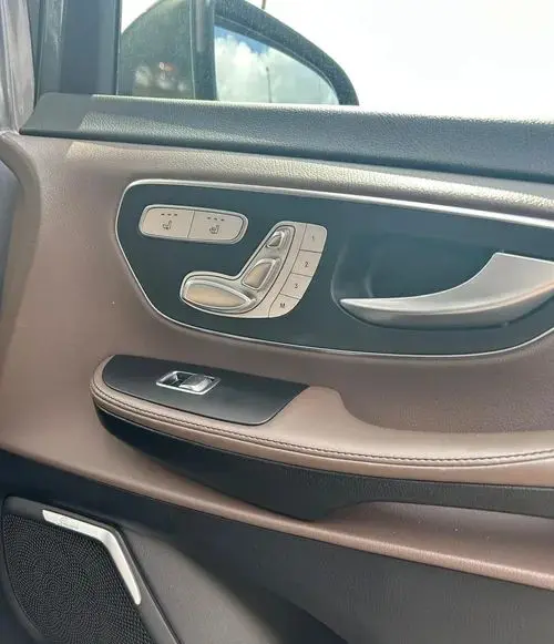 MERCEDES-BENZ Klasa V 