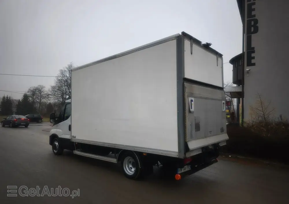 IVECO DAILY 35C14 2.3 HPI KONTENER 8 PALET WINDA KLIMA 