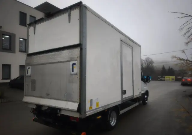 IVECO DAILY 35C14 2.3 HPI KONTENER 8 PALET WINDA KLIMA 