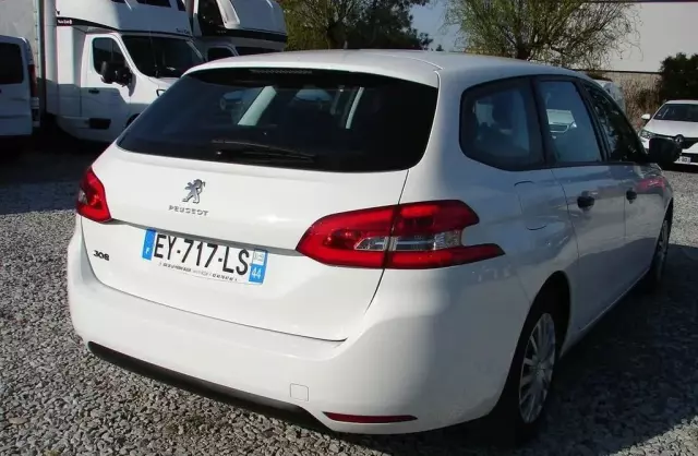 PEUGEOT 308 
