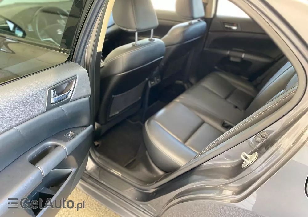 SUZUKI Kizashi 2.4 Sport 4WD CVT