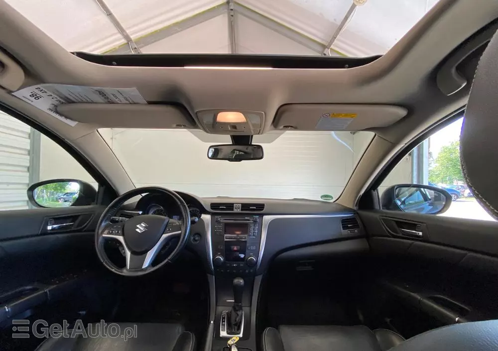 SUZUKI Kizashi 2.4 Sport 4WD CVT