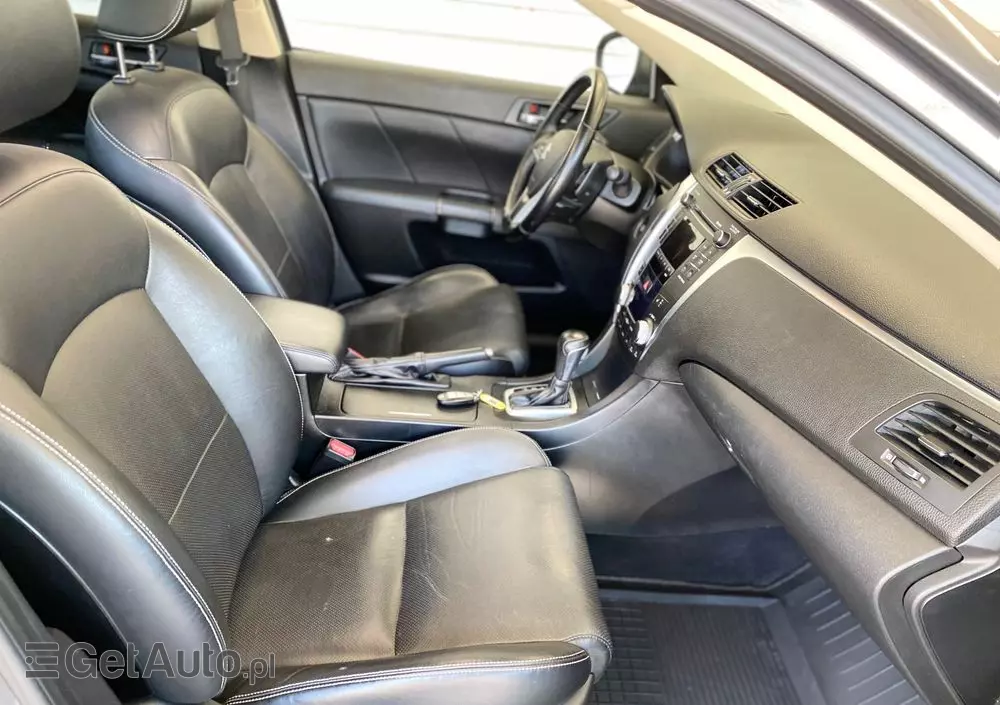 SUZUKI Kizashi 2.4 Sport 4WD CVT