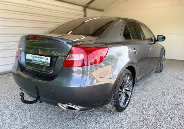 SUZUKI Kizashi 2.4 Sport 4WD CVT