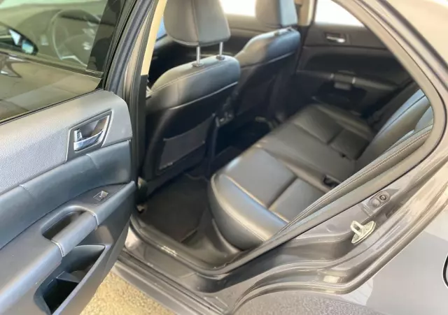 SUZUKI Kizashi 2.4 Sport 4WD CVT