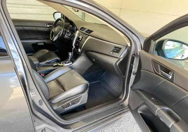 SUZUKI Kizashi 2.4 Sport 4WD CVT