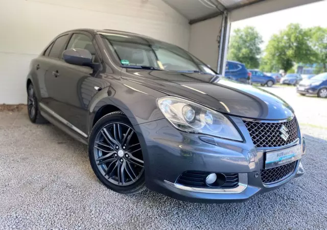 SUZUKI Kizashi 2.4 Sport 4WD CVT