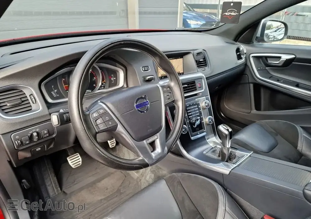 VOLVO V60 D4 RDesign
