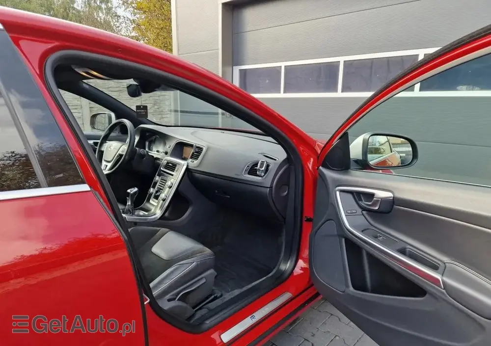 VOLVO V60 D4 RDesign