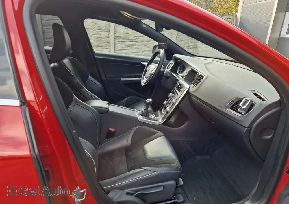 VOLVO V60 D4 RDesign