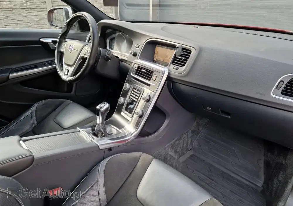 VOLVO V60 D4 RDesign