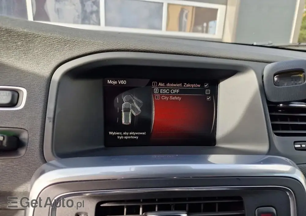 VOLVO V60 D4 RDesign