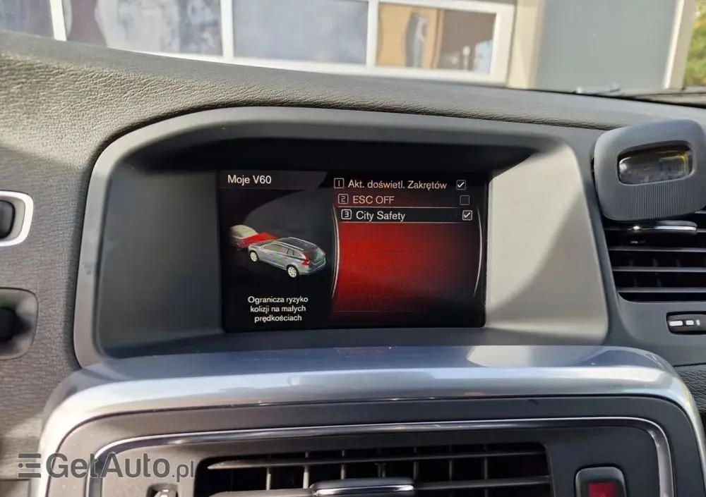 VOLVO V60 D4 RDesign