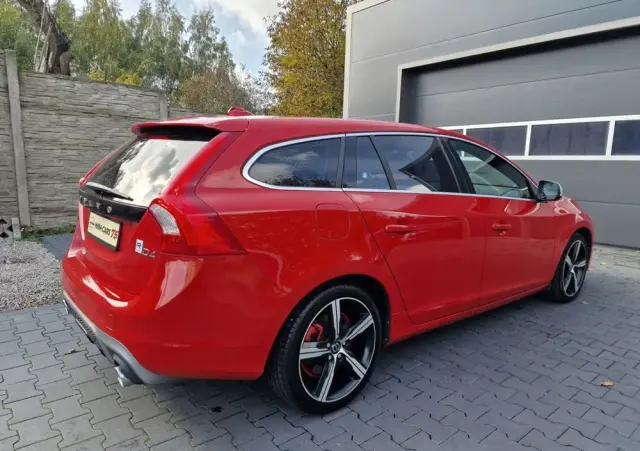 VOLVO V60 D4 RDesign