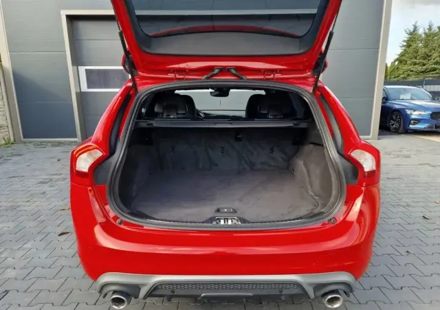 VOLVO V60 D4 RDesign