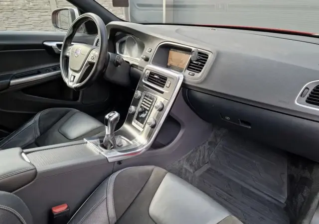 VOLVO V60 D4 RDesign