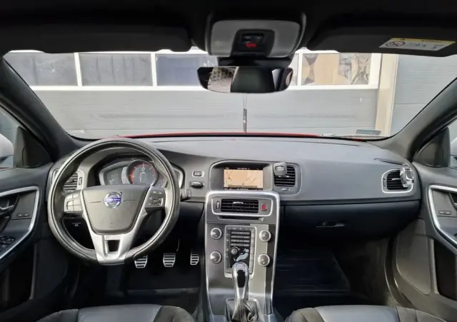 VOLVO V60 D4 RDesign