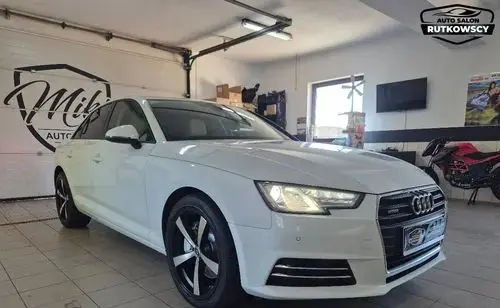 AUDI A4 