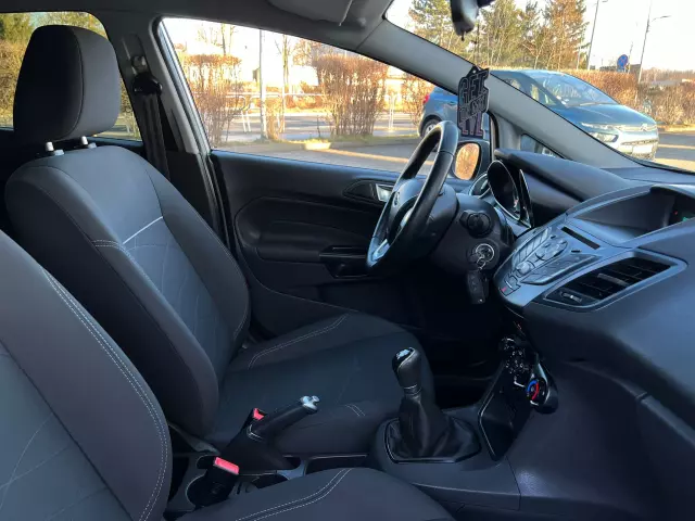 FORD Fiesta Titanium X