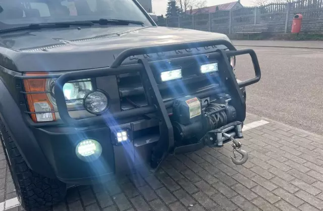 LAND ROVER Discovery 