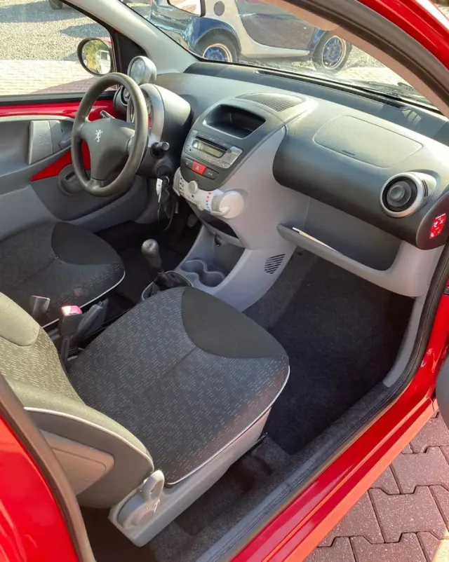 PEUGEOT 107 1.0 Trendy