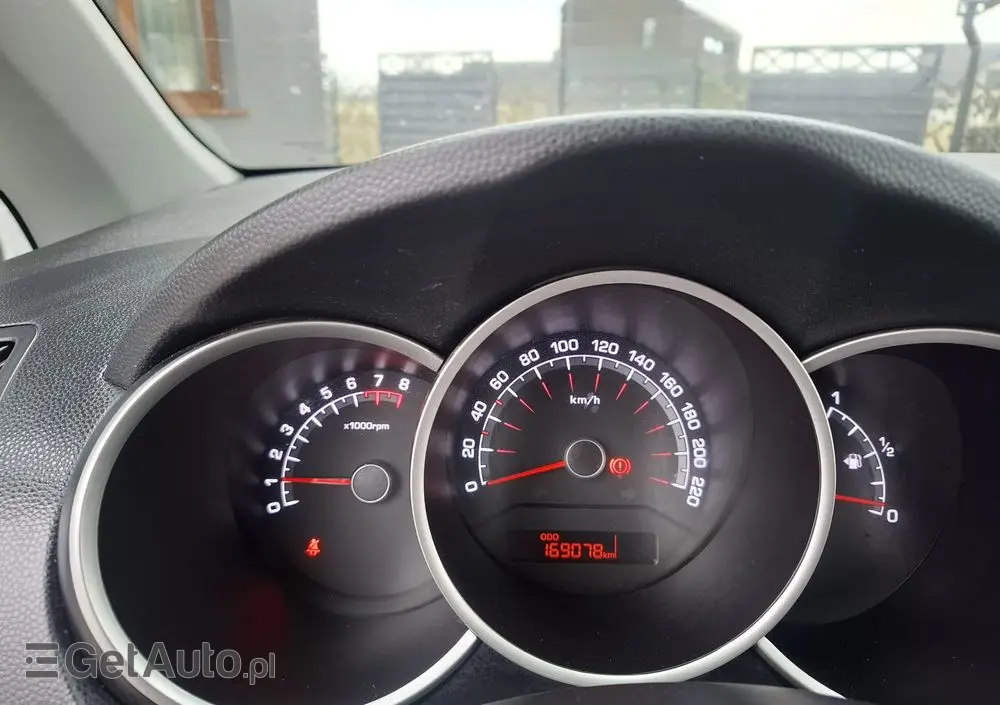 KIA Venga 1.4 CVVT UEFA EURO 2016