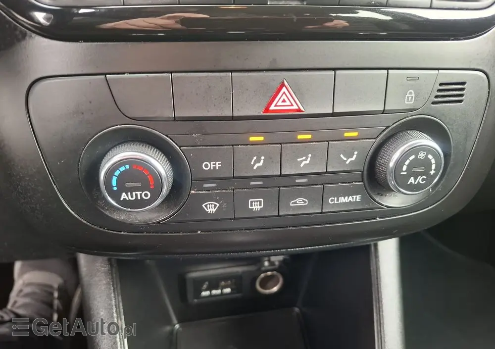 KIA Venga 1.4 CVVT UEFA EURO 2016