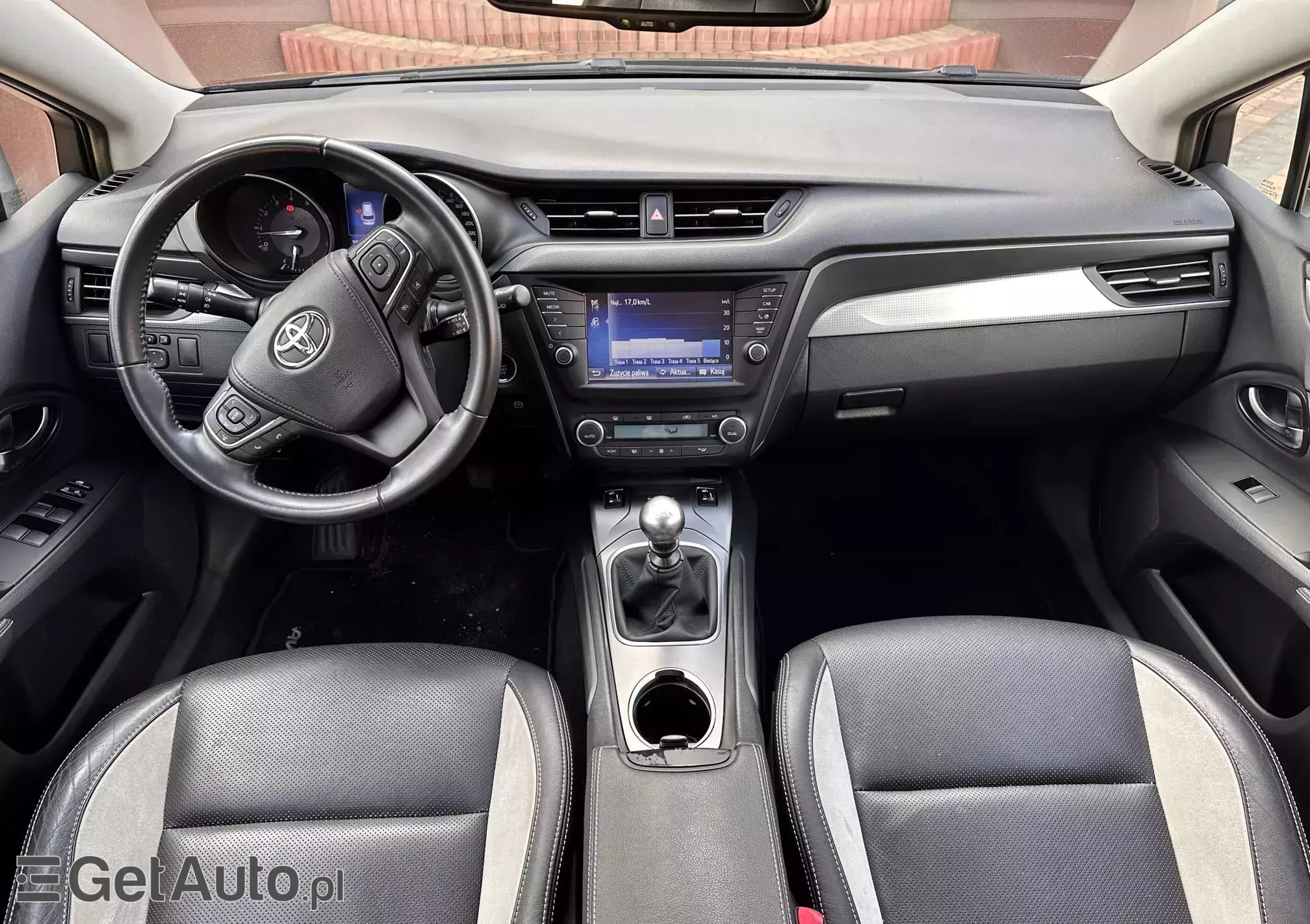 TOYOTA Avensis Prestige