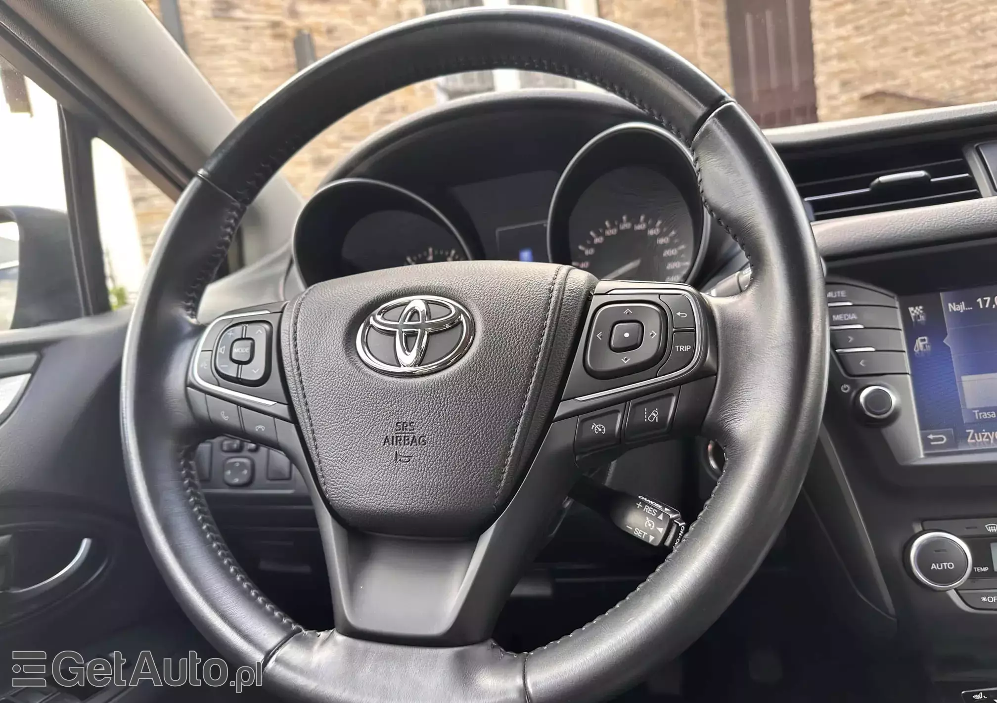 TOYOTA Avensis Prestige