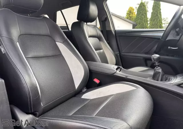 TOYOTA Avensis Prestige