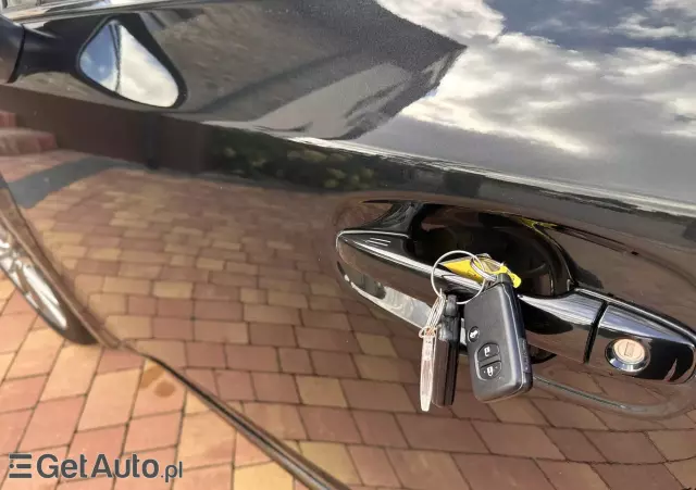 TOYOTA Avensis Prestige