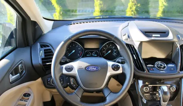 FORD Escape 