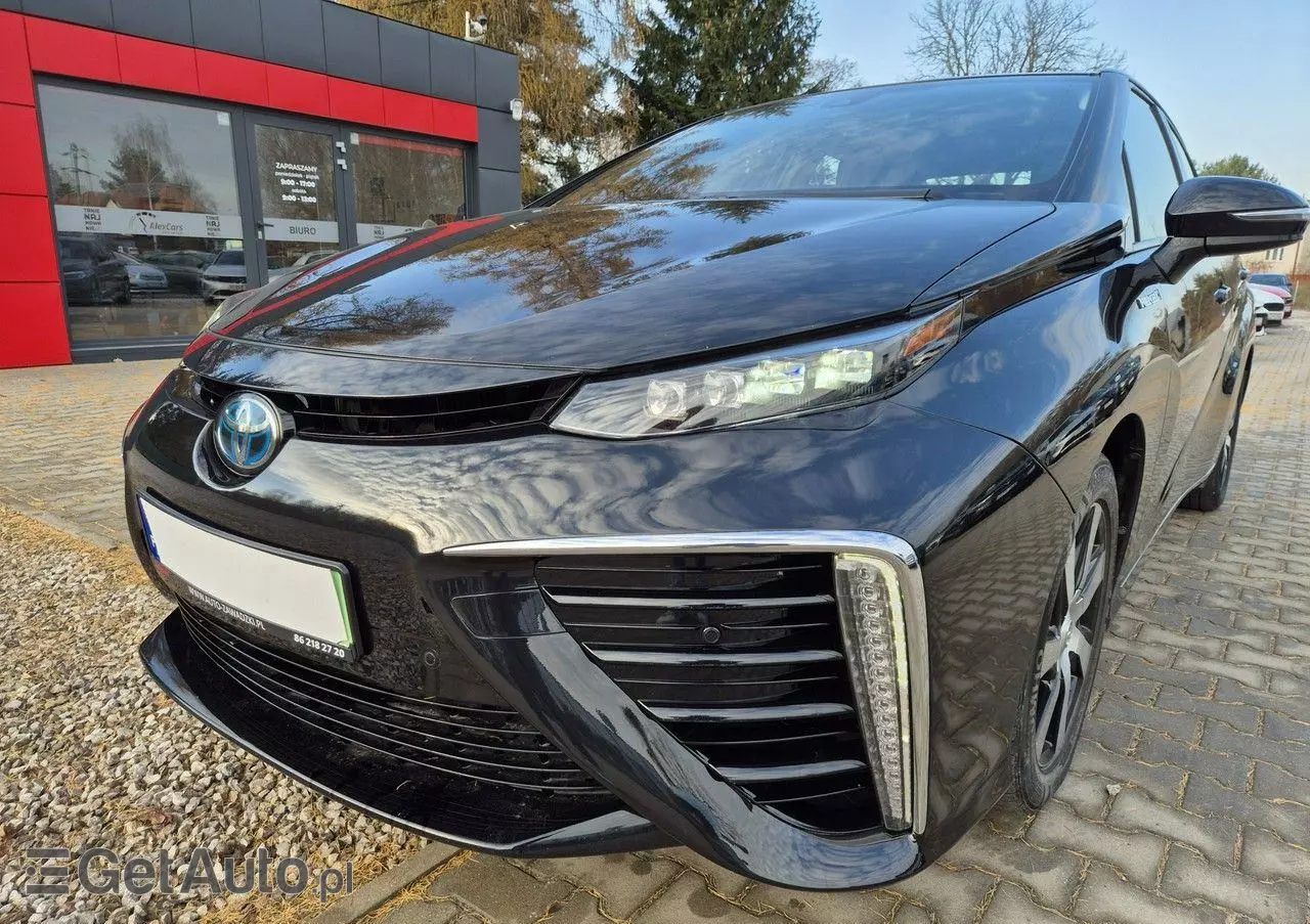 TOYOTA Mirai 