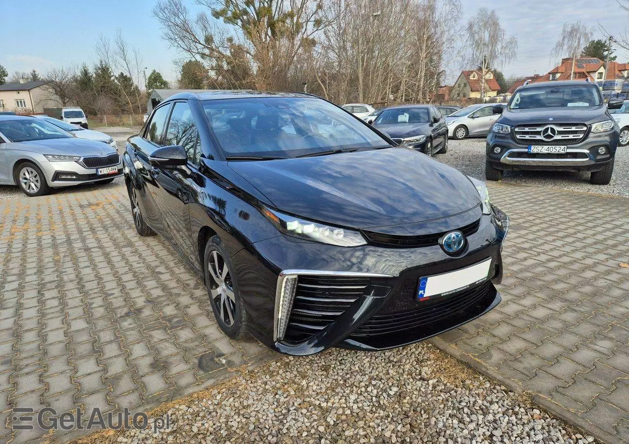 TOYOTA Mirai 