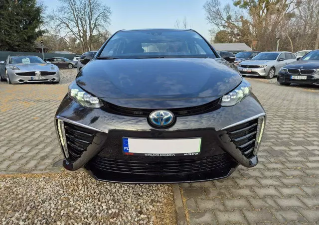 TOYOTA Mirai 