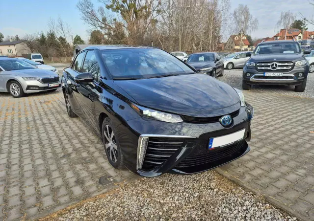 TOYOTA Mirai 