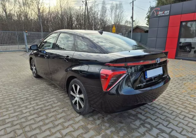 TOYOTA Mirai 