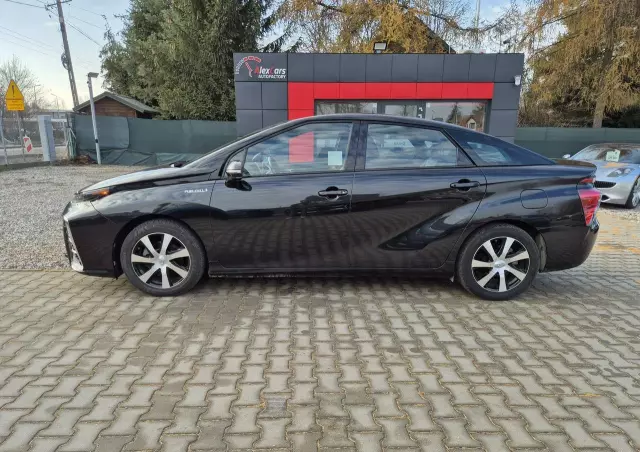 TOYOTA Mirai 