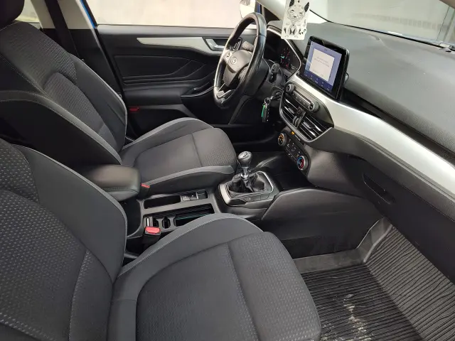 FORD Focus Active Business