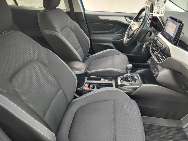 FORD Focus Active Business