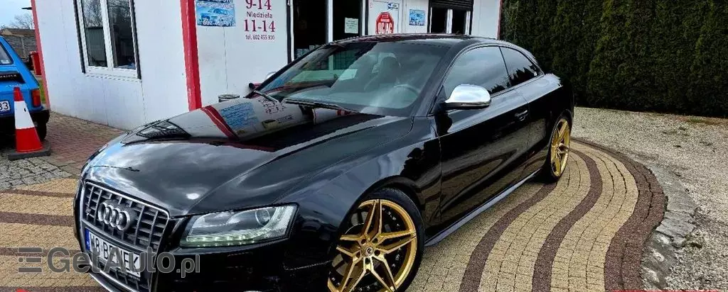 AUDI S5 
