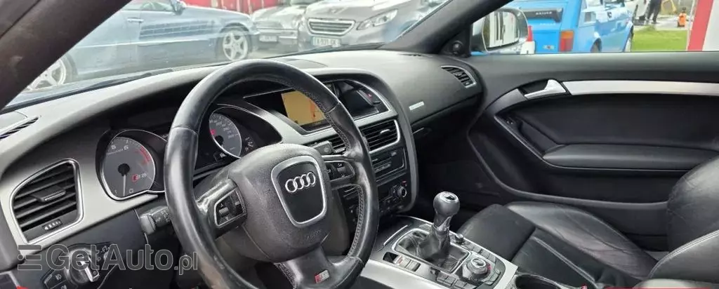 AUDI S5 