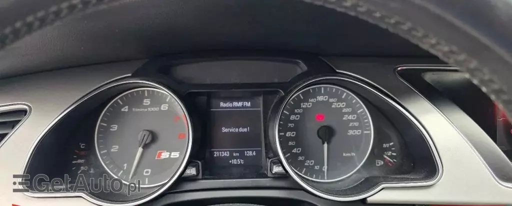 AUDI S5 