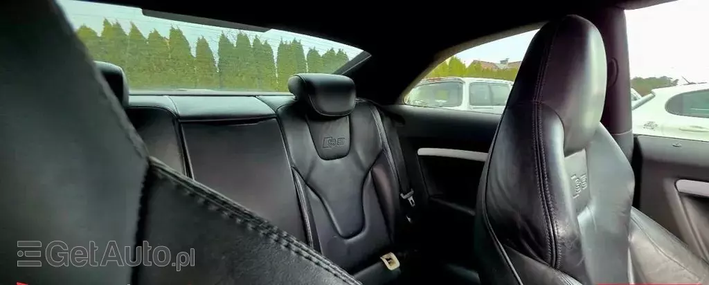 AUDI S5 