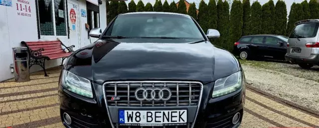 AUDI S5 