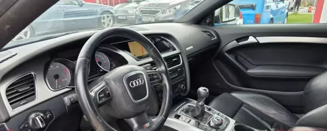 AUDI S5 