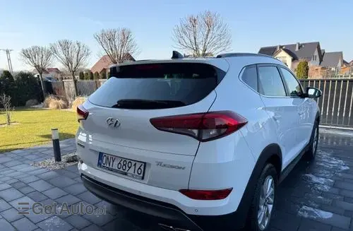 HYUNDAI Tucson 