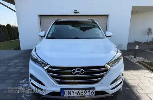 HYUNDAI Tucson 